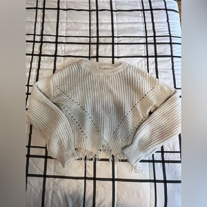 NO BOUNDARIES! Soft White Cropped Long Sleeve Sweater With Distressed Bottom